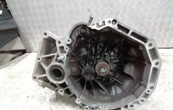 Suzuki Swift III Manual 5 speed gearbox 