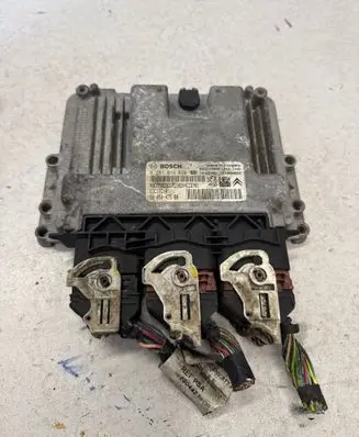 Peugeot 208 Engine control unit/module 9666729680 9805947580 0281019820