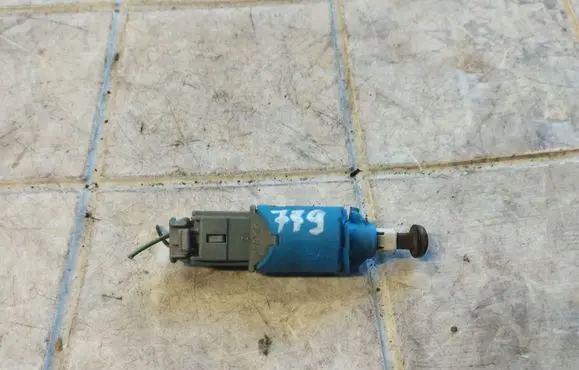 Clutch pedal sensor