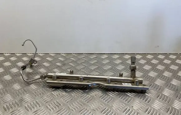 Ford Focus Fuel main line pipe CM5E9H487AK CM5E9D280AG