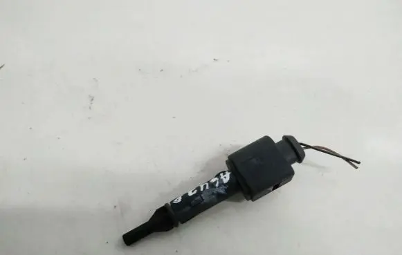 Audi A6 S6 C5 4B Outside/exterior temperature sensor 1j0973722