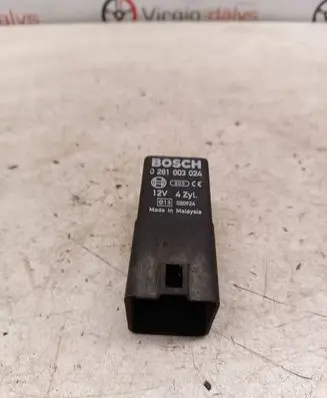 Iveco Daily 30.8 - 9 Glow plug pre-heat relay 0281003024 020924