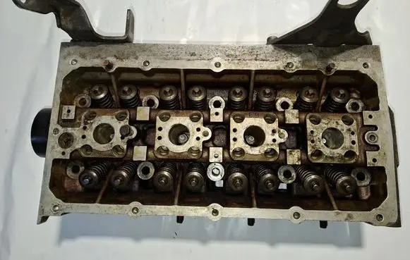 Skoda Fabia Mk1 (6Y) Engine head 036103373AM