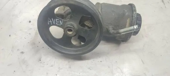 Toyota Avensis T250 Power steering pump