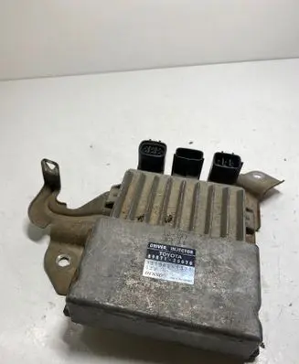 Toyota Avensis T250 Fuel injection control unit/module 8987120070 1310001371