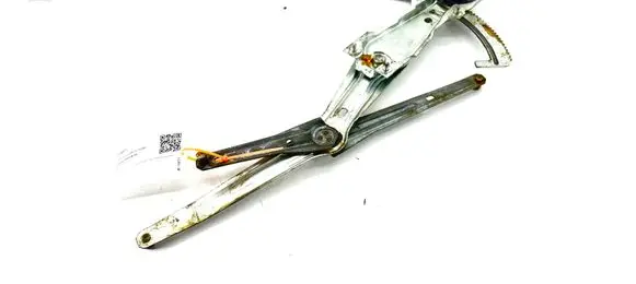 Volvo 740 Front door manual window regulator 1380282