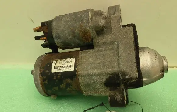 Nissan Qashqai Starter motor 233004979R