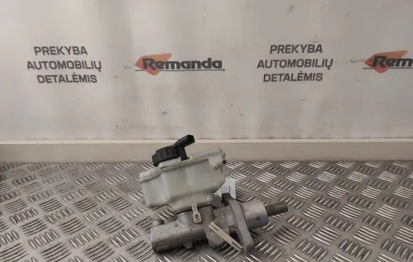 Volkswagen Touran I Master brake cylinder 1K1611301C