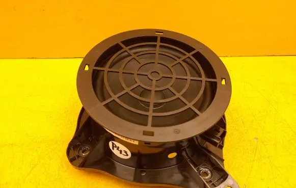 Peugeot 5008 II Front door speaker 9852568380