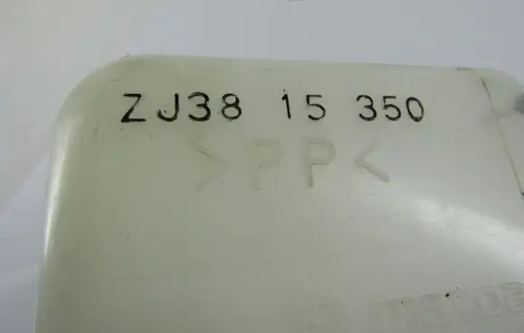 Mazda 2 Coolant expansion tank/reservoir ZJ3815350