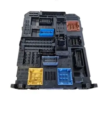 Peugeot 308 Fuse box set 9832880680