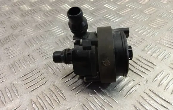 BMW X1 F48 F49 Electric auxiliary coolant/water pump 8605322