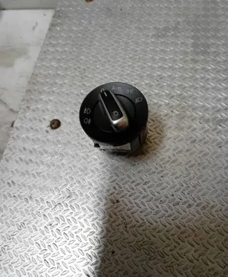 Volkswagen Golf VI Light switch 3C8941431A 10002831