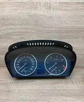 BMW 5 E60 E61 Speedometer (instrument cluster) 6983153 110080213