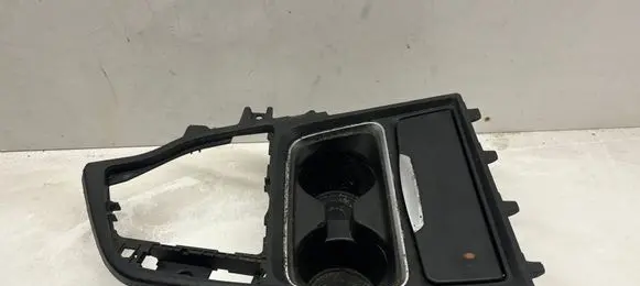 BMW 5 F10 F11 Cup holder 9218926 105027853