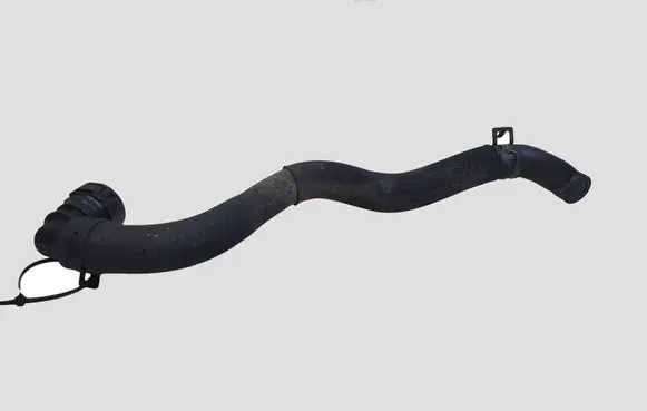 Volvo V60 Engine coolant pipe/hose 31329045