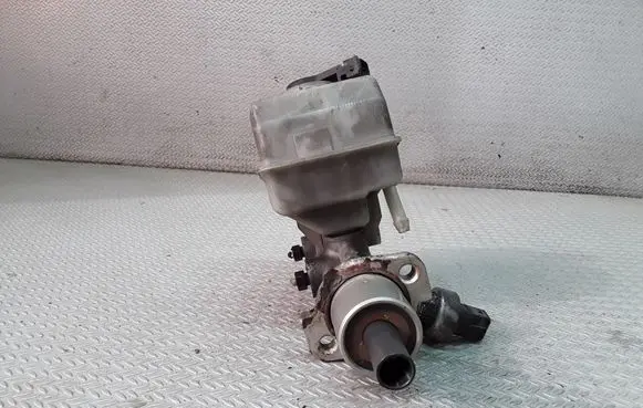 Volvo S70 V70 V70 XC Master brake cylinder 9140252