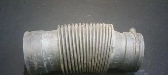 Peugeot 607 Air intake hose/pipe 98058120