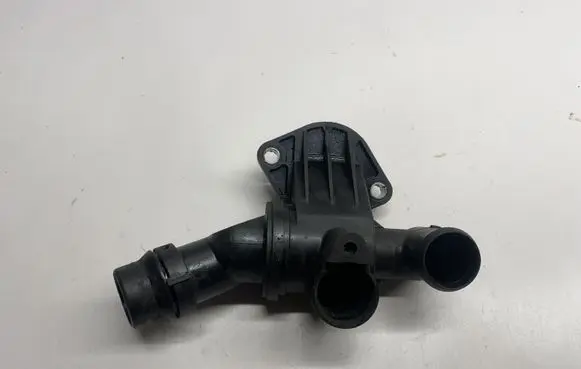 Volkswagen Golf V Thermostat housing Y2495002