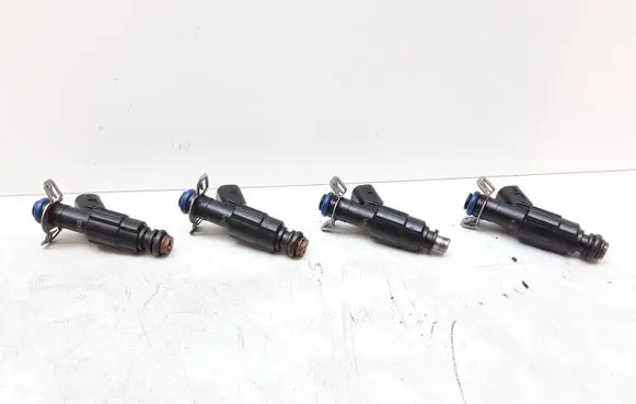 Volvo V50 Fuel injectors set 0280156154