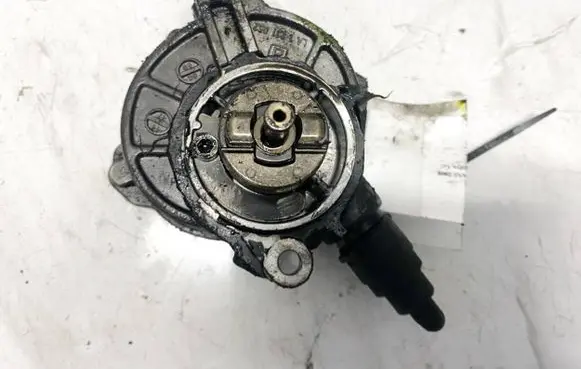 Mercedes-Benz C AMG W204 Vacuum pump