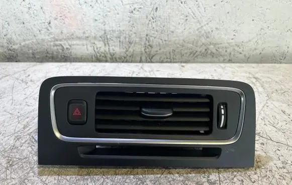 Volvo S60 Dash center air vent grill 1302138 7430300 0260