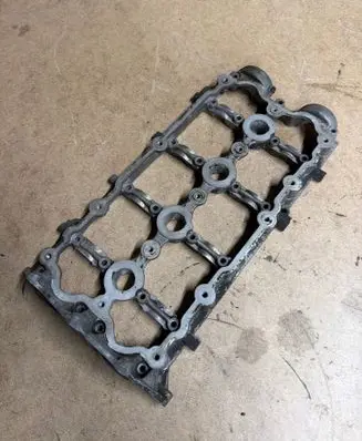 Volkswagen PASSAT B6 Camshaft holder 06D285B