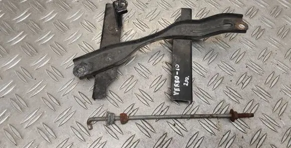 Toyota Verso Battery bracket 