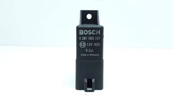 Volvo XC70 Glow plug pre-heat relay 30751798 0281003037