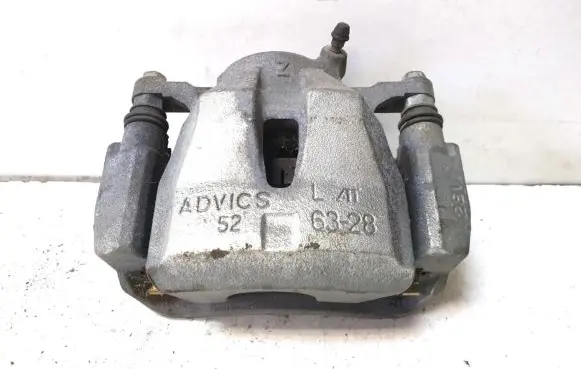 Toyota Auris E180 Front brake caliper 526328