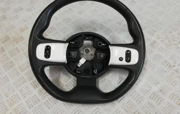 Renault Twingo III Steering wheel