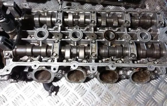 Porsche Cayenne (9PA) Engine head 948104103 948105121