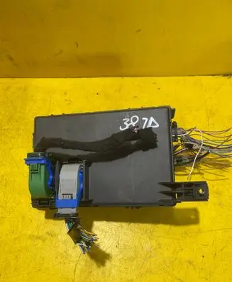 Opel Corsa D Engine control unit box 