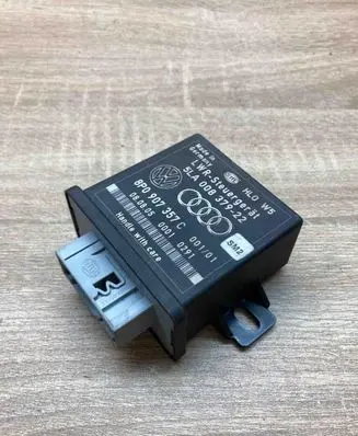 Audi A6 S6 C6 4F Light module LCM 8P0907357C 5LA008379