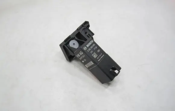 Volkswagen Caddy Glow plug pre-heat relay 038907281D