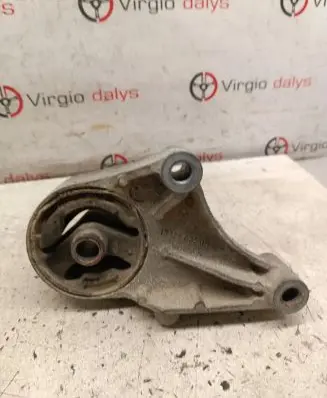 Opel Zafira B Engine mount bracket 13125635