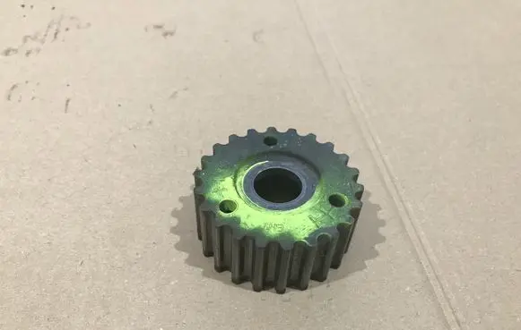 Volkswagen Touran III Fuel pump gear (pulley) 04L130111A