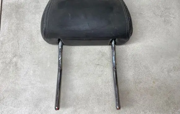 Opel Zafira B Rear seat headrest 
