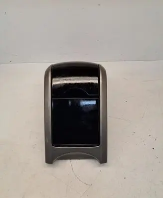 Cup holder front