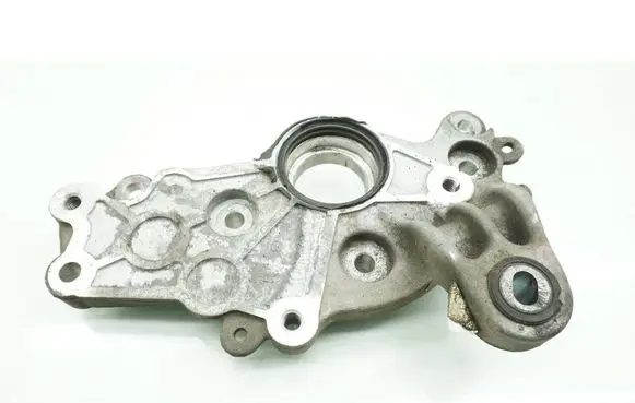 Gearbox mounting bracket