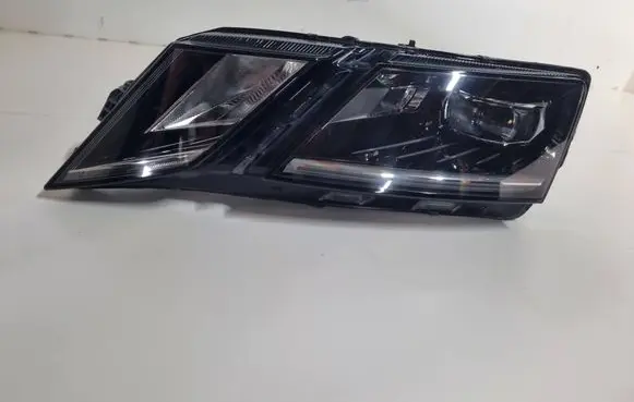 Skoda Octavia Mk3 (5E) Headlight/headlamp 5E1941015F 030110423106