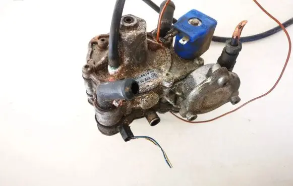 Audi A6 S6 C5 4B LP gas reducer 67r104066 67r-104066