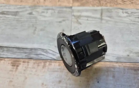 Engine start stop button switch