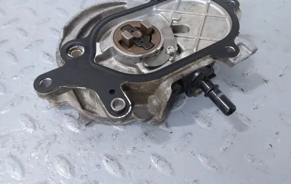 Skoda Karoq Vacuum pump 05L145100 05L145100B
