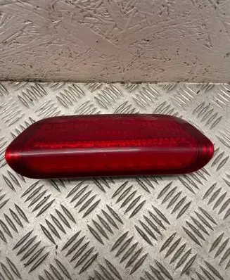 Nissan Juke I F15 Third/center stoplight