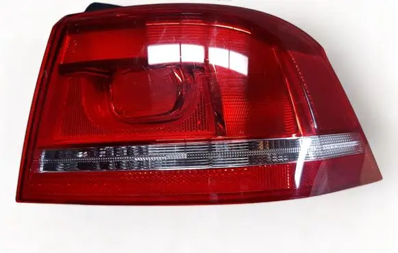Volkswagen PASSAT B7 Rear/tail lights 3AE945096F