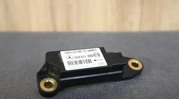 Mercedes-Benz SLK R170 Airbag deployment crash/impact sensor 0018200726 A0018200726