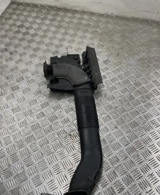 Ford Galaxy Air intake duct part A6919E635AE