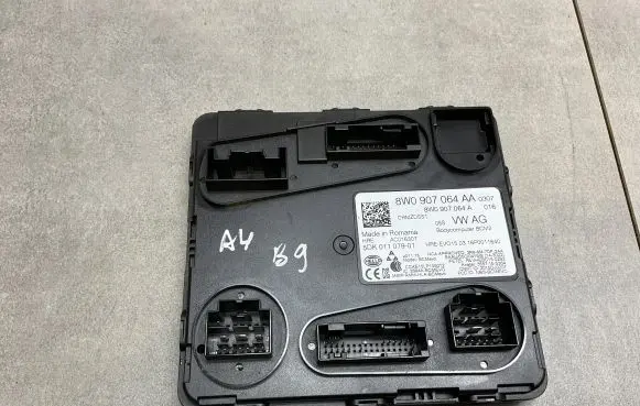 Audi A4 S4 B9 Comfort/convenience module 8W0907064AA
