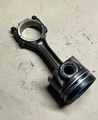 Volkswagen Transporter - Caravelle T5 Piston with connecting rod 300408 135421 038j